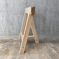 ウマ (什器脚 作業ウマ)三つ足ver