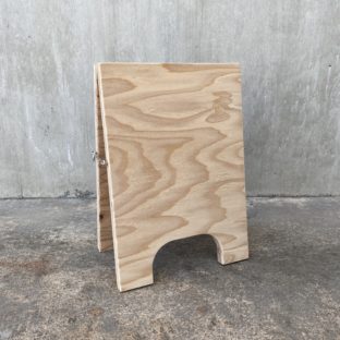 立看板 24mm合板 (高さ82cm幅44cm) | コンクリートスツール 立看板 24mm合板 (高さ82cm幅44cm) | コンクリートスツール